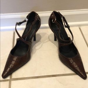 Brown Alligator textured slingbacks